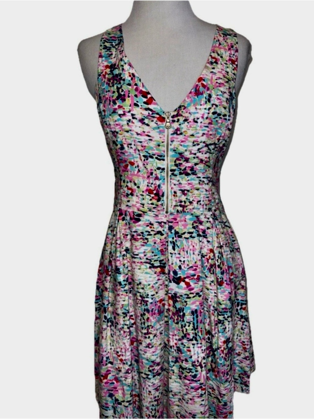 Guess White Abstract Watercolor V Neck Dress Size 6